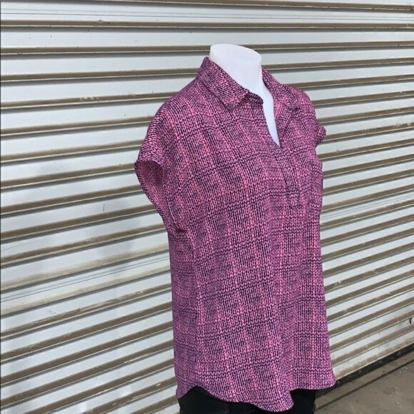 🛍️Pleione pink and black short sleeve top - Picture 6 of 8